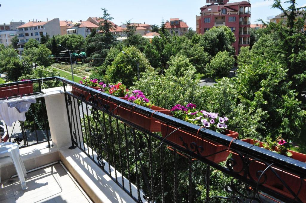 St. George Apartments Nesebar Luaran gambar