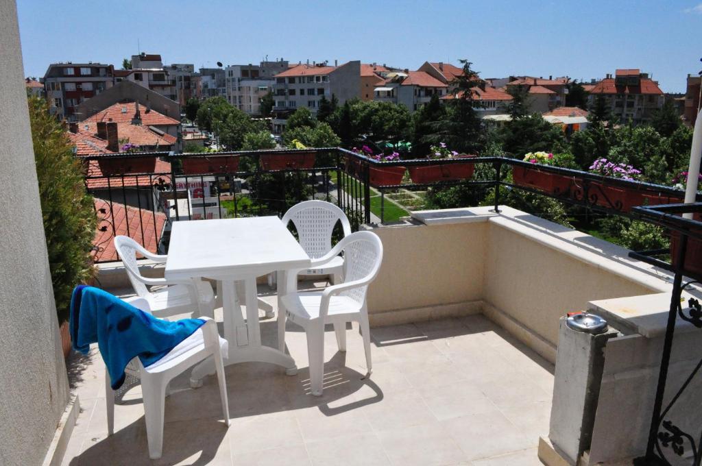 St. George Apartments Nesebar Luaran gambar