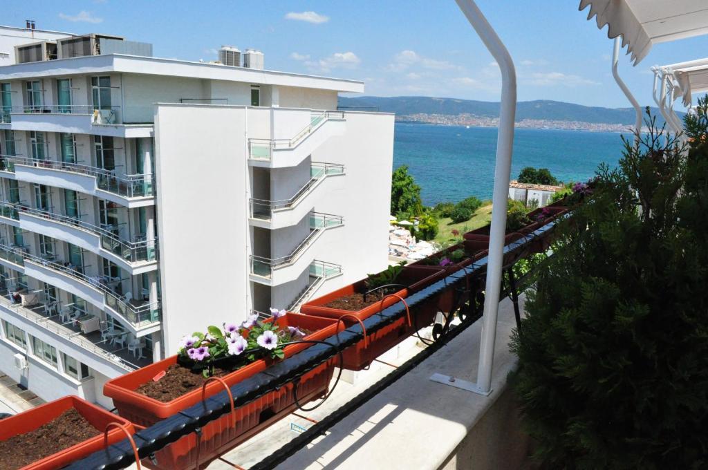St. George Apartments Nesebar Luaran gambar