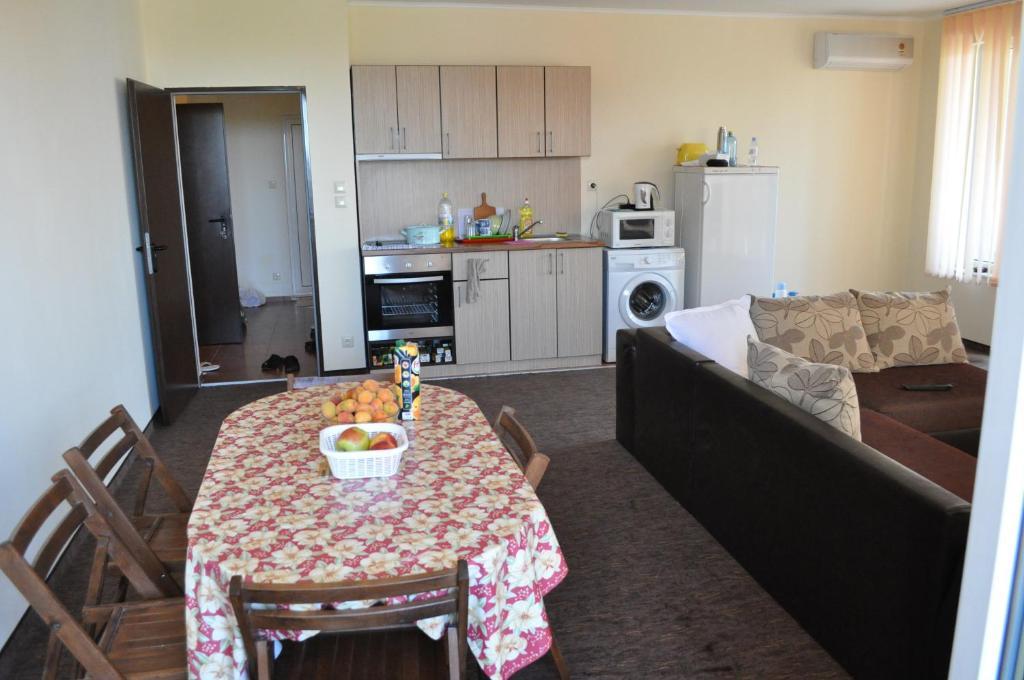 St. George Apartments Nesebar Bilik gambar